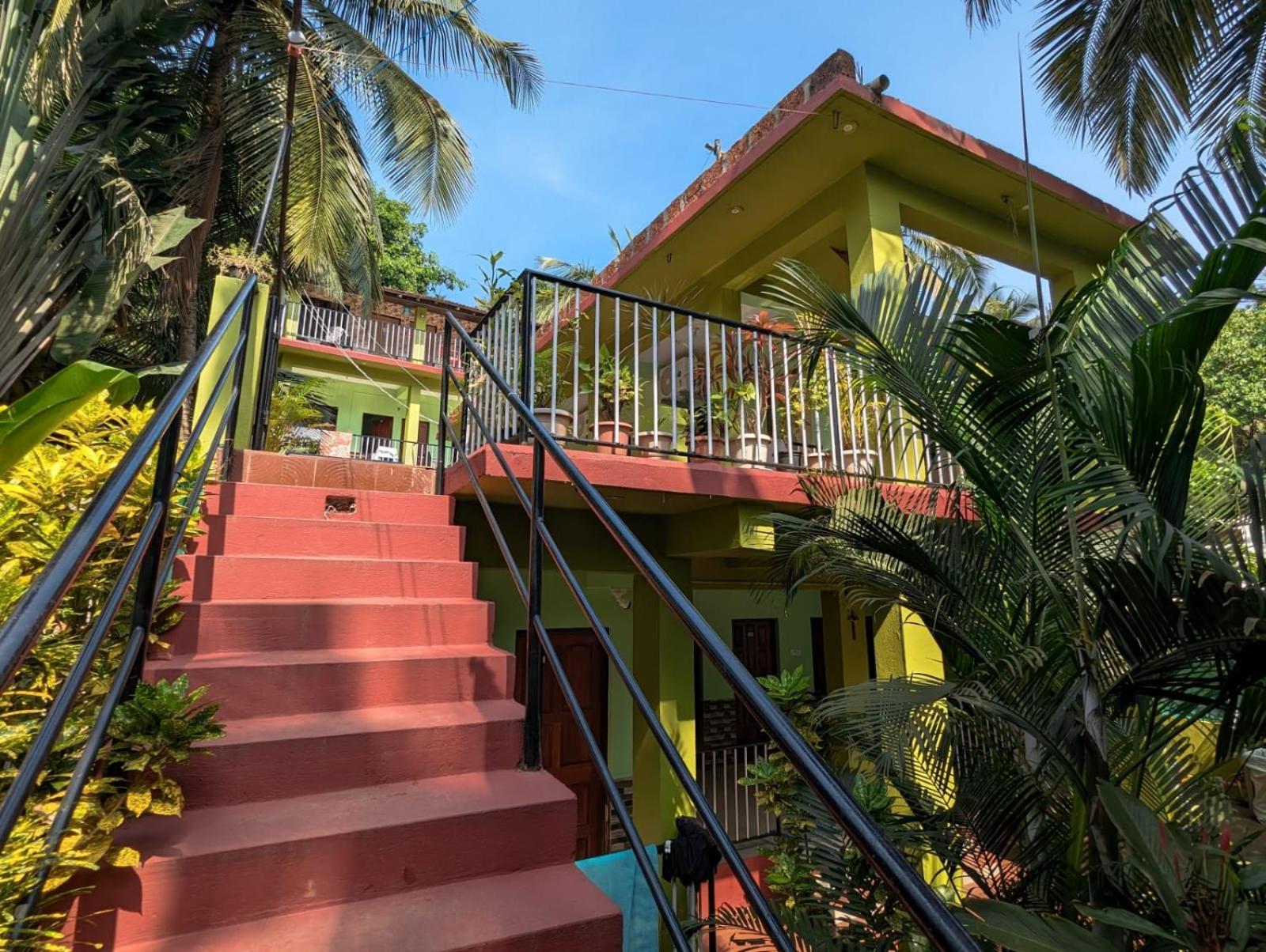 Luciano Guest House Арамбол Екстериор снимка