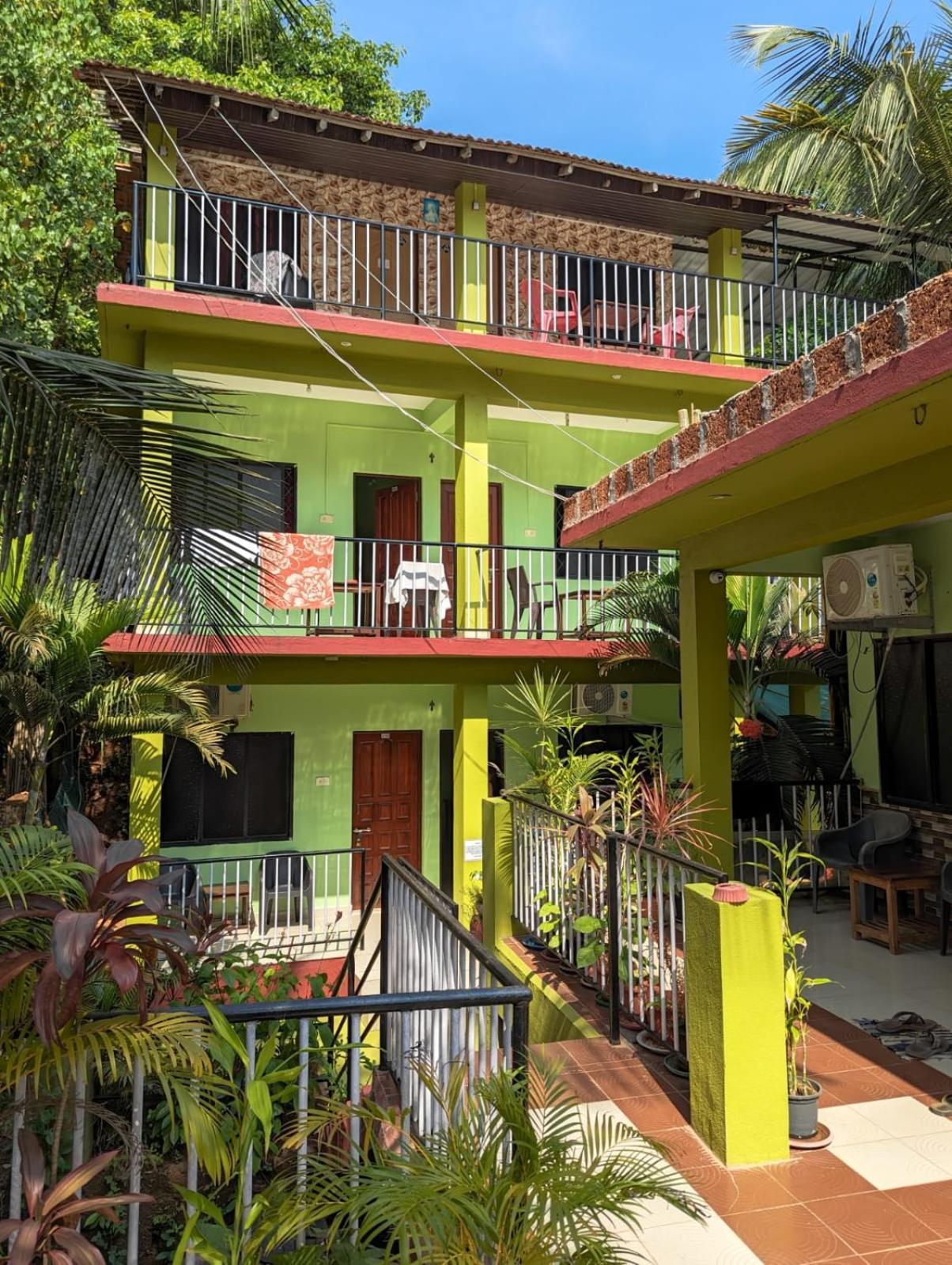 Luciano Guest House Арамбол Екстериор снимка